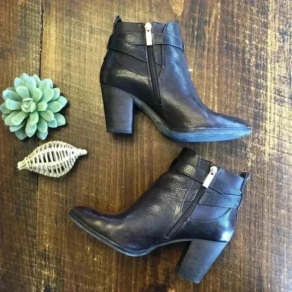 Louie Et Cie | “Vianne” Brown Leather Boots with Faux Wrap Buckle Detail. - Picture 2 of 7